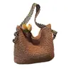 Bolso tote de un solo hombro de verano, bolso de playa tejido, bolso de paja grande de capacidad para vacaciones 2025 para mujer, nuevo estilo versátil para la playa