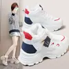 28313 Botas de nieve para mujer con suela gruesa, modelo de felpa de invierno más vendido, zapatos grandes de algodón del noreste, nuevo estilo 2026, superficie de cuero, impermeable, de caña alta