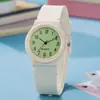 Suministro Transfronterizo al por Mayor en Stock de Relojes para Niños de Primaria y Secundaria, Relojes Silenciosos para Niños, Nuevos Modelos Anticaídas, Relojes de Cuarzo con Esfera Pequeña