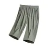 Directo del FabricanteMás Vendidos Shorts Unisex de Seda Helada Genuina Talla Grande, Pantalones Cortos Deportivos Finos de Secado Rápido Rectos para Hombre de Longitud 7/8