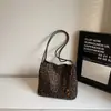 Bolsa Tote Feminina Elegante de Grande Capacidade Outono Nova Moda Tendência Bolsa de Ombro Único Sob o Braço Estampa de Leopardo Elegante Bolsa Saco