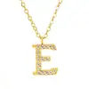 Comercio exterior transfronterizo popular collar de 26 letras colgante de acero de titanio moda europea y americana cadena de clavícula simple venta al por mayor de joyería de fábrica