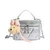 Bolsa de Corrente Nova de Alto Valor Outono 2026 Moda Feminina Chique Transversal de Mão Pequena Quadrada Bolsa de Ombro Único com Sensação Relaxada