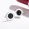 Pendientes de plata de ley s925 con forma de ágata negra redonda y hebilla de fritilaria blanca, con personalidad europea y americana, unisex, universales y combinables.