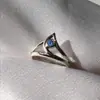 Moda Transfronteriza Anillo Geométrico Simple Europeo y Americano con Diamantes, Regalo Personalizado, Anillo Abierto Ajustable, Estilo de Lujo Ligero