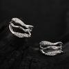 E5240 Clip de oreja de estilo coreano de moda pequeño S925 de plata esterlina con forma irregular para mujer, clip de oreja hueco de tres capas sin perforaciones