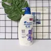 Shampoo Anticaspa Head & Shoulders, Shampoo Perfumado e Ricamente Aromatizado, Controle de Oleosidade com Óleo de Frésia, Anticoceira, Shampoo Limpante e Nutritivo para o Couro Cabeludo