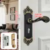 Cerradura de Puerta de Dormitorio Estilo Europeo Cerradura de Puerta Interior Sin Taladro Cerradura de Puerta Doméstica Puerta de Madera Manija de Puerta Universal Reemplazo de Cerradura de Puerta Vieja