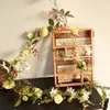 Rosas Simuladas, Flores Silvestres Pequenas, Trepadeiras, Flores Artificiais e Plantas Verdes, Tubos de Ar Condicionado Internos Enrolados em Arcos de Casamento para Decoração Atacado
