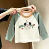 Camiseta 3D de manga longa com desenho animado para crianças, top raglan fofo em blocos de cor para bebês, adequado para outono e inverno