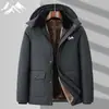 Nova Roupa de Veludo Grossa de Comprimento Médio para Avós Outono e Inverno Casaco de Algodão Quente para Homens de Meia-Idade e Idosos Venda Direta da Fábrica