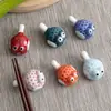 Set de 3 Piezas de Creativos y Lindos Sostenedores de Palillos de Cerámica de Pez Globo Sólidos, Reposapalillos y Piezas Decorativas para Restaurantes Japoneses de Sushi