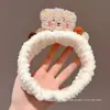 Linda diadema de felpa de dibujos animados para mujer, especialmente diseñada para lavarse la cara y aplicar mascarillas faciales, diadema de corona alta, lista para fotos, crea una atmósfera elegante