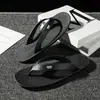 Chanclas de Moda de Verano para Hombre 2026, Pantuflas de Exterior Elegantes y Únicas, Sandalias de Playa Antideslizantes de Moda