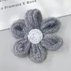 Estilo Xiaoxiang Lana Hecho a Mano Flor Tridimensional Corsage Accesorios para Mujer Primavera y Otoño Nuevo Suéter de Punto Prenda Piezas de Flor Decorativas