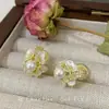 Prato de Incenso para Mosquitos Clipe de Orelha Flor Concha Brincos de Pérola Sem Furos na Orelha Super Fada Estilo Creme Brilhante Brincos de Zircônia de Alta Qualidade para Mulheres