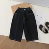 Conjunto de jaqueta de trabalho estilo retro americano com gola alta para meninos, estilo primavera e outono, peça de outer wear versátil e da moda com camada interna listrada e jeans