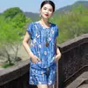 Nuevo Conjunto de Algodón y Seda de Verano para Madres de Mediana Edad y Mayores, Conjunto de Dos Piezas de Camisa Suelta de Manga Corta con Estampado Ondulado y Pantalones Cortos para Mujer