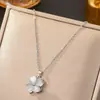 Colar de girassol giratório de luxo leve Acessórios de Nicho de Nicho Simples Elegante Elegante Collarbone Chain Acessórios