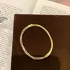 Pulseira com Design de Fita de Möbius Torcida e Cravejada de Diamantes, Design Moderno, Pulseira Luxuosa, Pulseira de Luxo Leve de Alta Qualidade
