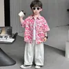 Conjunto de Verano Moderno para Niños 2026 Nueva Camisa Floral Infantil Estilo Hong Kong Street Dance Show Niño Fresco Ropa Infantil de Moda