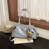 Bolso de mano para mujer de estilo coreano, adornado con remaches, de alta gama y ligero, con gran capacidad, diseño retro y un look casual y moderno, perfecto para el otoño y se puede llevar como bolso de hombro o bolso cruzado.