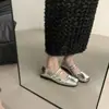 Zapatos planos de plata estilo francés Mary Jane para mujer, nuevos de verano 2024, puntera cuadrada, suaves, estilo coreano, zapatos pequeños de piel