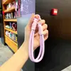 Lanyard de felpa con correas de doble cabeza para colgar en el cuello, accesorios para lanyard de teléfono móvil, lanyard de gato, lindo para colgar en el cuello, venta al por mayor