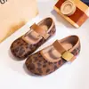 Zapatos pequeños de cuero para niñas estilo coreano, zapatos para niños, nueva colección primavera/otoño 2026, bailarinas de suela blanda para pequeñas princesas