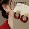 Pendientes de Aro Irregulares Dorados en Borgoña para Mujer, Pendientes de Otoño e Invierno, Pendientes de Lujo de Alta Gama, Pendientes de Nicho