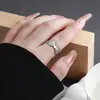 Anéis Irregulares com Moda Geométrica e um Toque de Luxo, Designs de Nicho com uma Grande Variedade de Estilos, Adequados para Melhores Amigos e Casais, Simples e Versáteis
