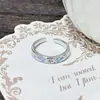 Nuevo Anillo Abierto de Flor de Cuatro Hojas con Diamante Rosa de Zirconio Esmaltado de Trébol de Cuatro Hojas Super Brillante Flor de Lujo Ligero Anillo para Dedo Índice para Mujeres