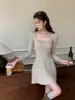 Nuevo diseño de otoño estilo coreano, ceñido suave a la cintura, vestido de punto adelgazante, vestido corto dulce y elegante de nicho