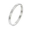 Pulsera de diamantes de moda de fábrica, estilo europeo y americano, versión ancha, accesorios cuadrados pequeños, hebilla, pulsera de tablero de ajedrez de acero de titanio para mujer