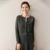 Suéter de Cachemira para Mujer Cárdigan de Cuello Redondo Chaqueta Jacquard con Diseño de Flor de Perla Otoño e Invierno Nuevo Suéter Corto de Lana