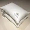 Algodón clase A grado maternal e infantil fibra de soja almohada terciopelo de pluma núcleo de almohada hotel cinco estrellas almohada al por mayor
