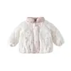 Chaqueta Acolchada Floral de Invierno 2026 para Niñas con Felpa Adicional Estilo Coreano para Bebé Ropa de Algodón Gruesa Elegante para Bebé Moderna