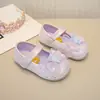 Zapatos pequeños de piel para niña, nueva colección primavera/otoño 2026, zapatos de princesa modernos y elegantes para niños, zapatos con adornos de cristal para niñas pequeñas