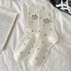Calcetines holgados de algodón puro blanco para mujer, diseño lindo de perro de dibujos animados para primavera y verano, calcetines dulces de encaje sin costuras hasta la mitad de la pantorrilla