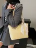 Bolsa Tote de Grande Capacidade de Luxo Feminina 2026 Nova Moda Bolsa Feminina Versátil para o Dia a Dia Bolsa de Ombro Cor Sólida Yuezi