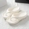 Chanclas de suela gruesa transfronterizas sensación de caca para mujer ropa de verano EVA suela ultrasuave playa clip para el pelo Hindi sandalias de clip