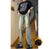 Jeans azul claro estilo americano cleanfit para homens, nova marca da moda outono e inverno 2026, corte solto, versátil, calça reta com forro de fleece