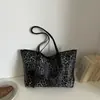Estampado de leopardo, gran capacidad, nueva colección otoño/invierno 2026, elegante, alta calidad, moderno, simple, versátil bolsa de hombro y bolsa de mano