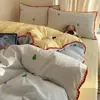 Juego de Ropa de Cama de Algodón Lavado de Cuatro Piezas con Funda de Edredón Floral Bordada Fresca y Sábana, Juego de Ropa de Cama Tres Piezas Estilo Ins para Dormitorio Principal