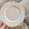 Prato Cerâmico Série Branca Estilo Simples Prato de Louça Doméstico Prato de Café da Manhã Prato para Bolo e Sobremesa Prato em Relevo Utensílios de Mesa