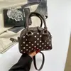 Bolsa de Mão Polca Dot Tendência de Nicho para Mulheres, Novo Modelo de Verão 2026, Bolsa Tote Pequena Exquisita para Passeios, Bolsa de Ombro e Transversal para o Dia a Dia
