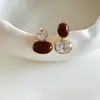 Brincos de Pérola Vermelha com Gotejamento de Óleo Agulha de Prata para Ano Novo, Simples e Modernos, Versáteis para Uso Diário, Brincos de Luxo Leve de Alta Qualidade para Mulheres