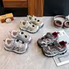 Zapatos para niños 2026 otoño nuevos zapatos casuales de moda para niños niños antideslizantes ligeros deportivos para correr para niños mayores