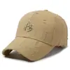 Nova Boné de Baseball Estiloso Bordado Rasgado com Letra Unissex Proteção Solar Casual ao Ar Livre Tendência Boné Bico de Pato