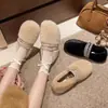 Zapatos de felpa con pedrería estilo francés, nuevos zapatos de algodón peludo para otoño e invierno 2026, zapatos Mary Jane de una correa con un diseño único